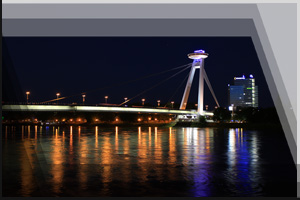 Cityfoto 06 - Slovakei, Bratislava, UFO Observation Deck bei Nacht