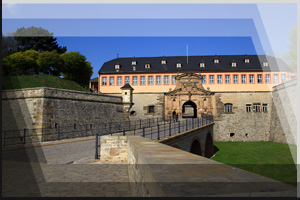 Fotografie Erfurt 02 - Aufgang zum Petersberg, Peterstor, Kommandantenhaus