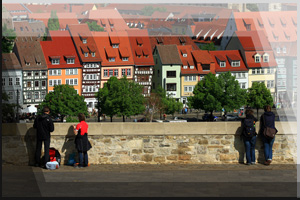 Fotografie Erfurt 27 - Petersberg, Sicht auf Fachwerkhuser am Domplatz